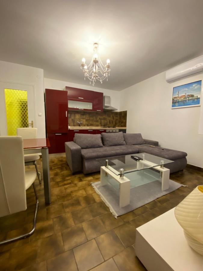 Апартаменты Apartman Nela Пореч Экстерьер фото